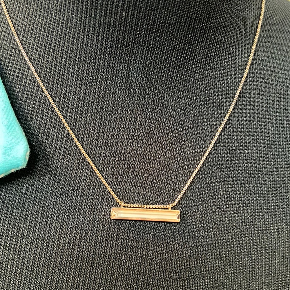 Kendra Scott Rose gold necklace